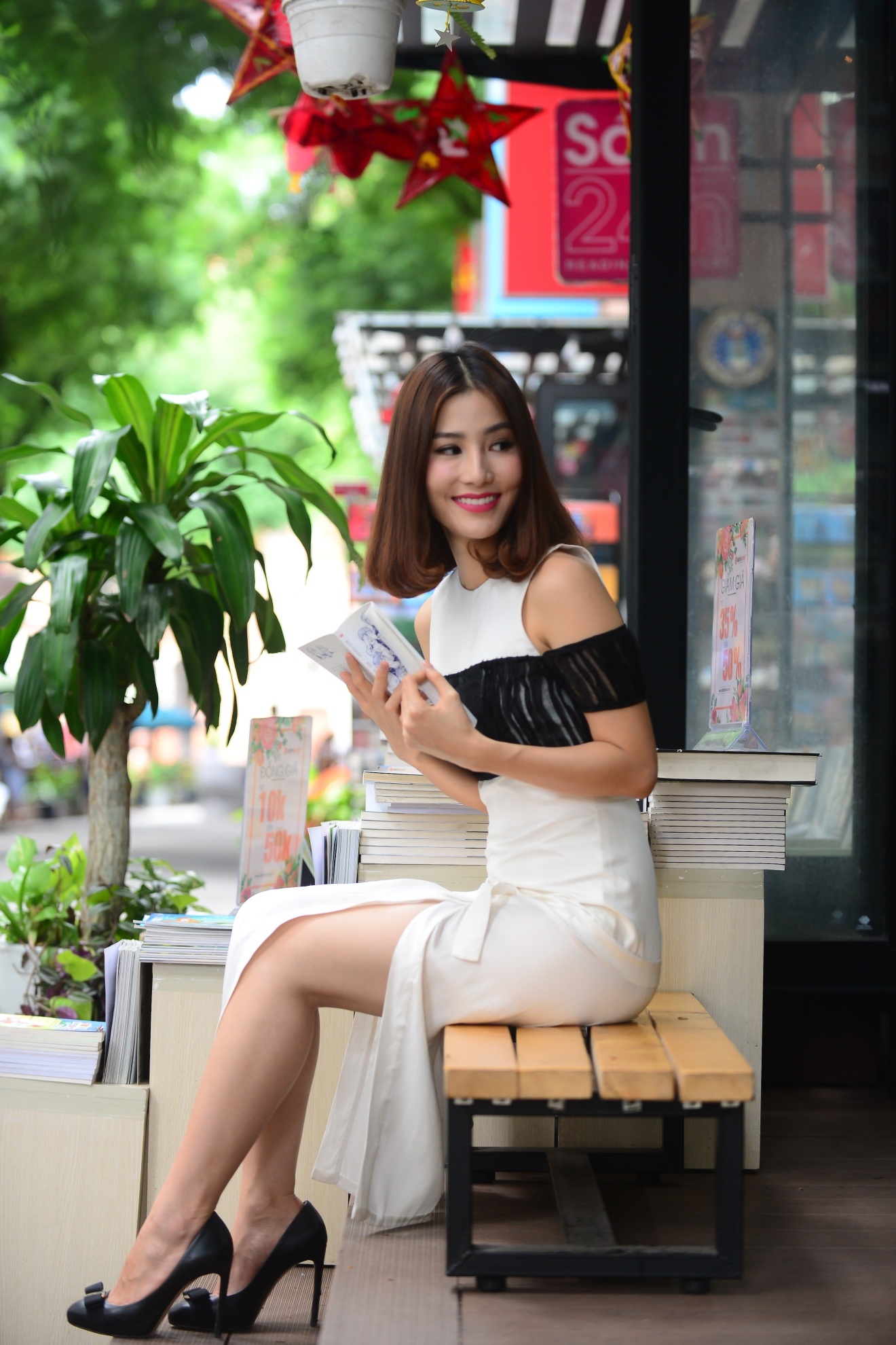 Diễm My 9X dạo đường sách ảnh 10 Diem My 9X dao duong sach anh 10