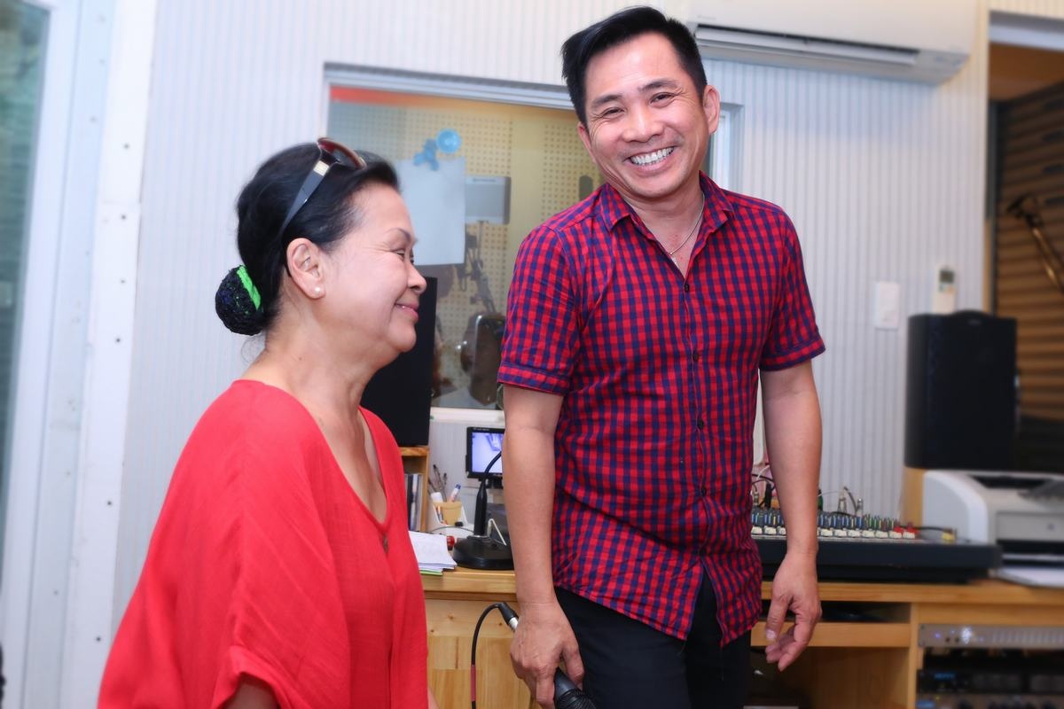 Khanh Ly hoi ngo Hong Nhung anh 8