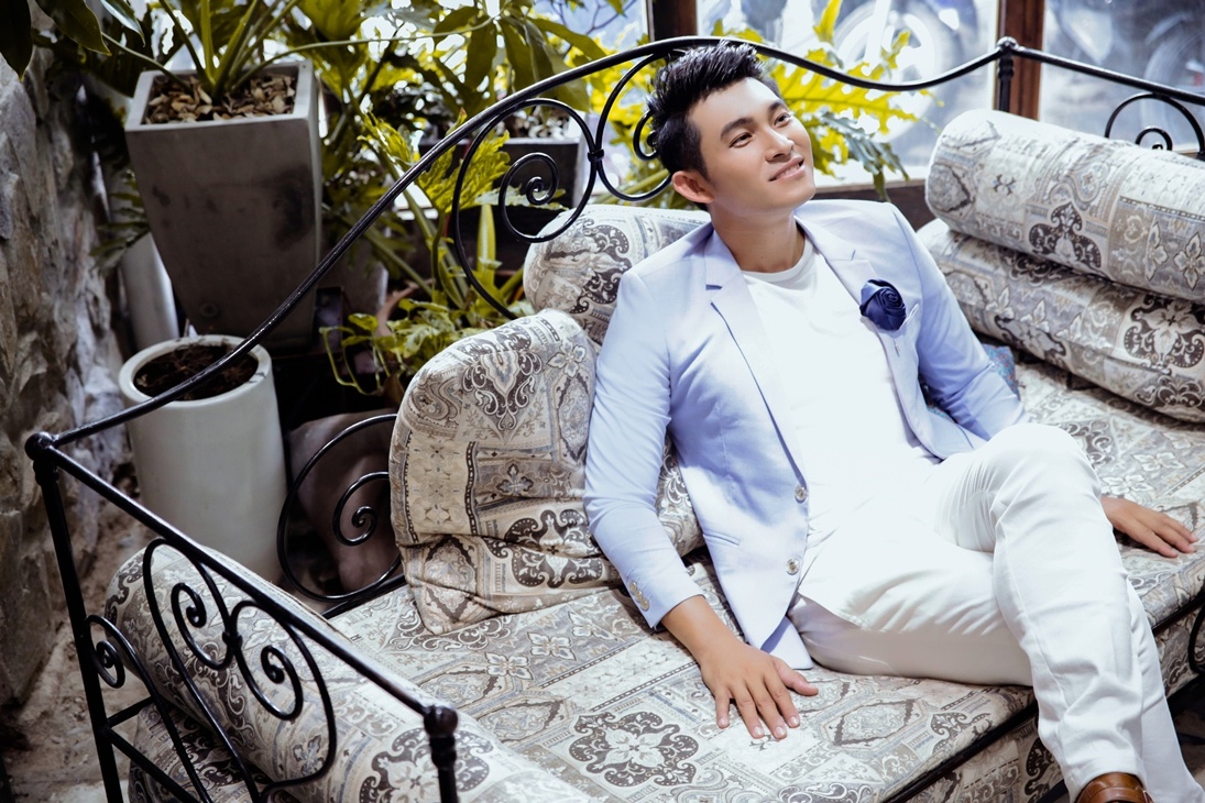 Hong An hat nhac Le Huu Ha anh 1