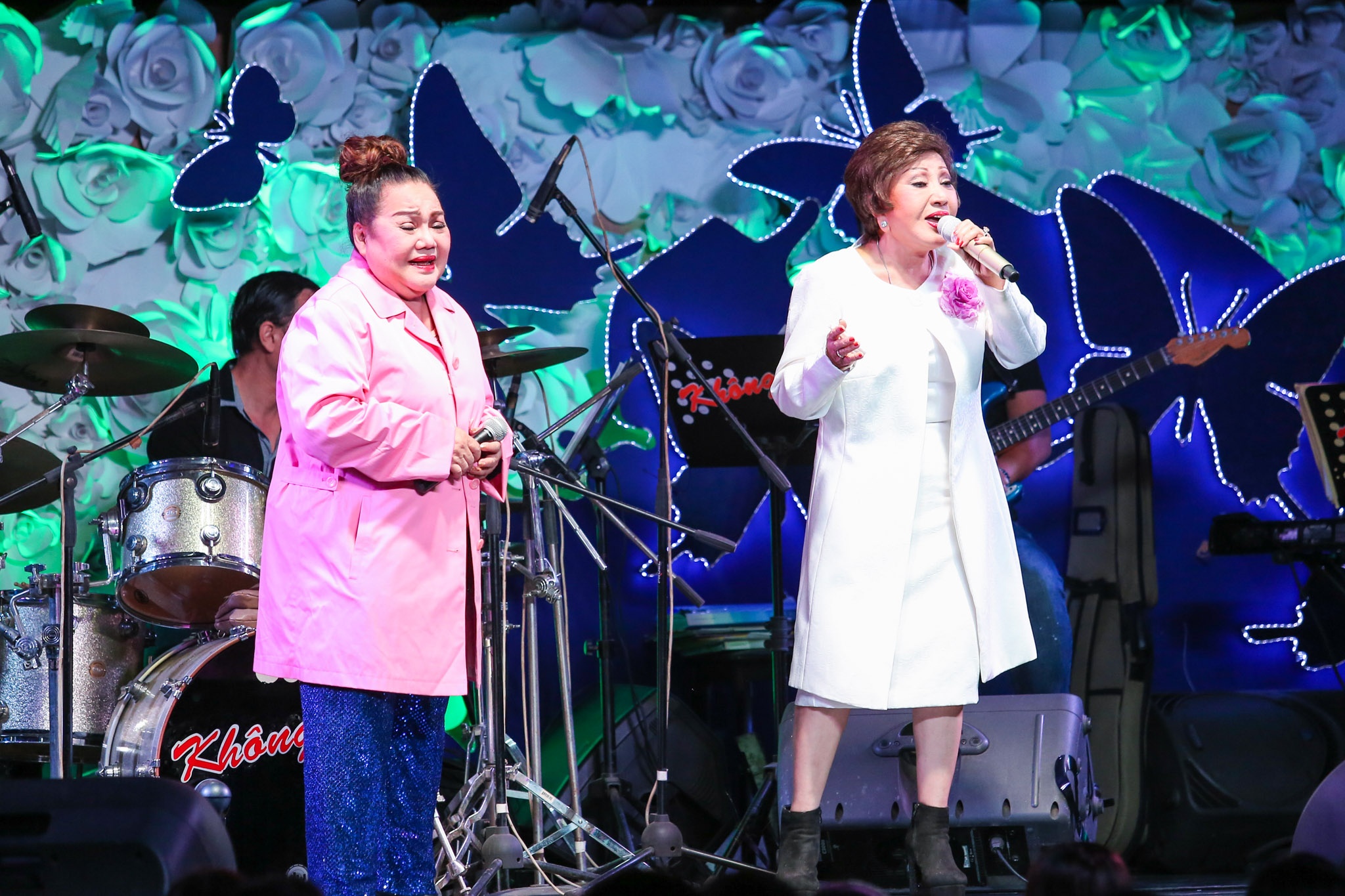 nghe si Viet tang Minh Thuan 300 trieu dong anh 6