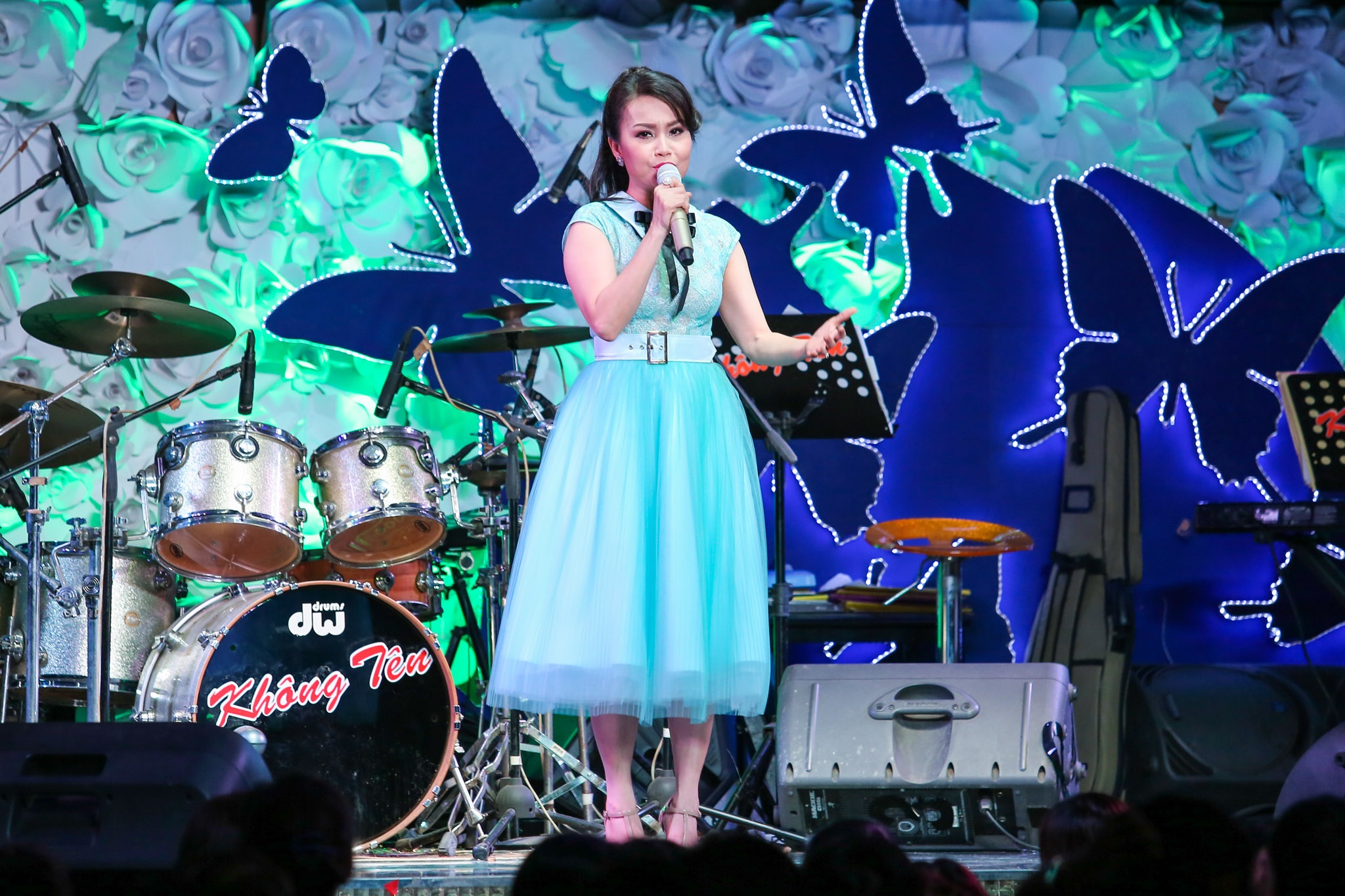 nghe si Viet tang Minh Thuan 300 trieu dong anh 4