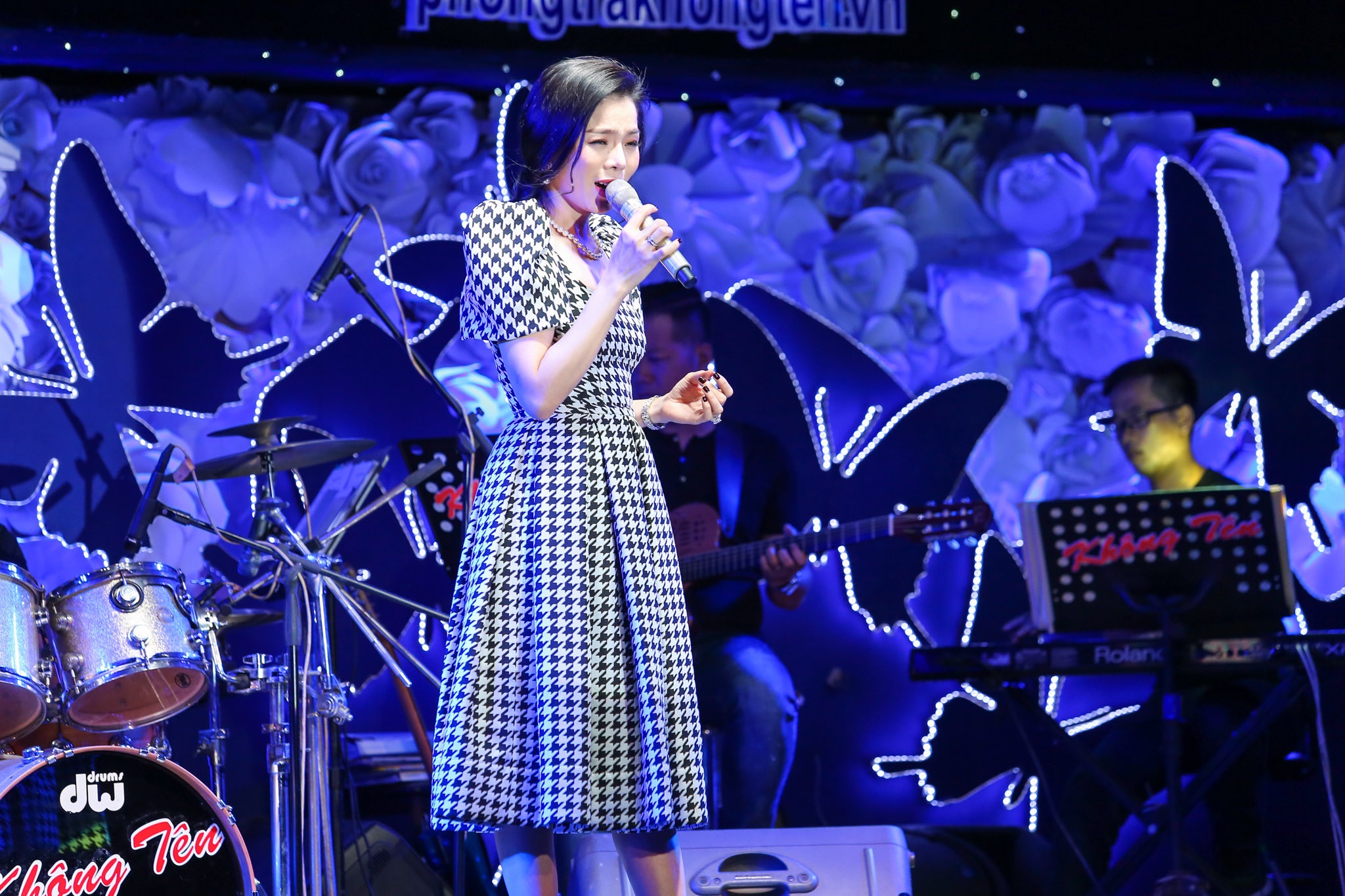 nghe si Viet tang Minh Thuan 300 trieu dong anh 3