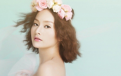 Lan Phuong dua nan buon ban phu nu len san khau kich hinh anh