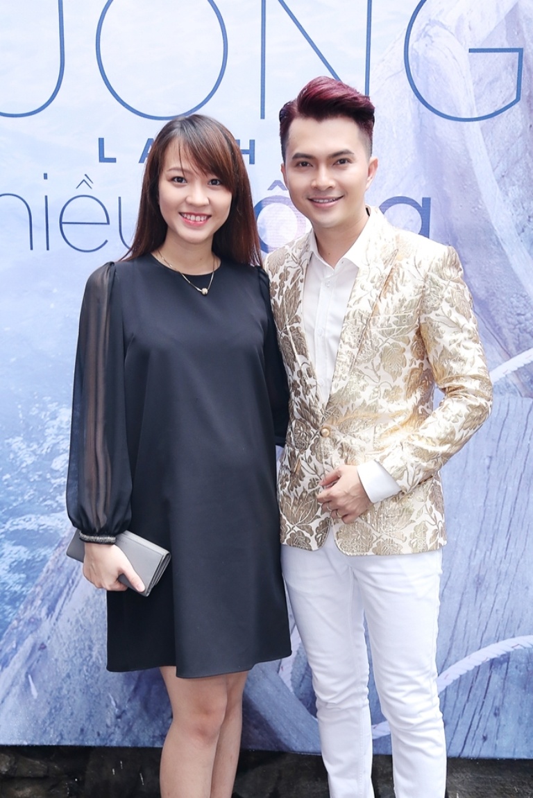 Sao Việt đến chúc mừng Nam Cường ra mắt album ảnh 2 Sao Viet den chuc mung Nam Cuong ra mat album anh 2