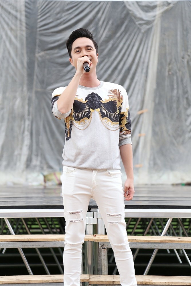 Than hinh Quang Le phat tuong anh 7