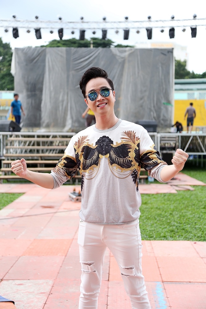 Than hinh Quang Le phat tuong anh 6