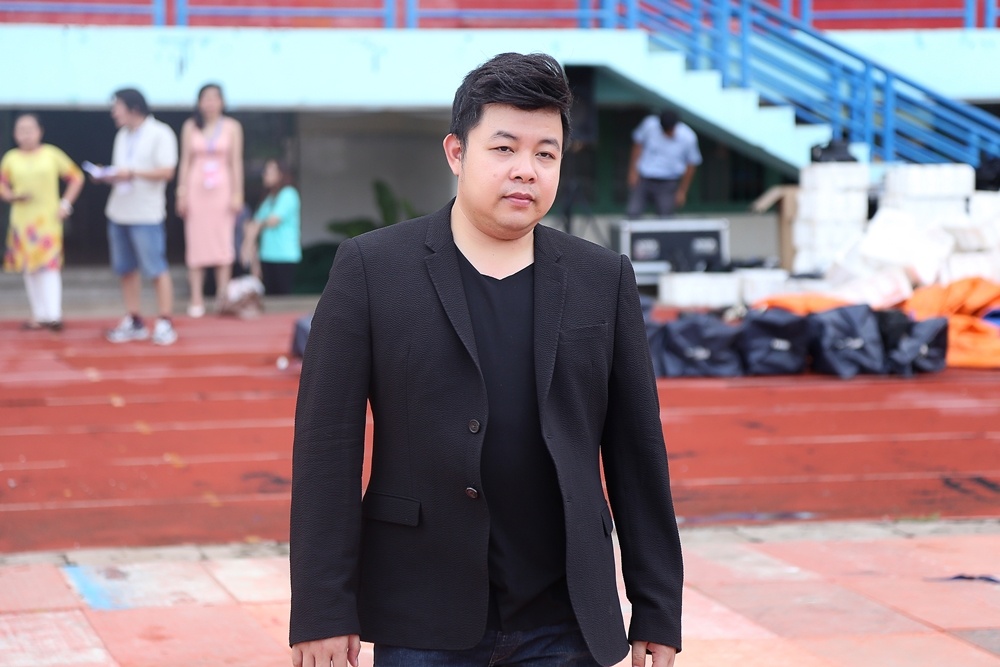 Than hinh Quang Le phat tuong anh 1