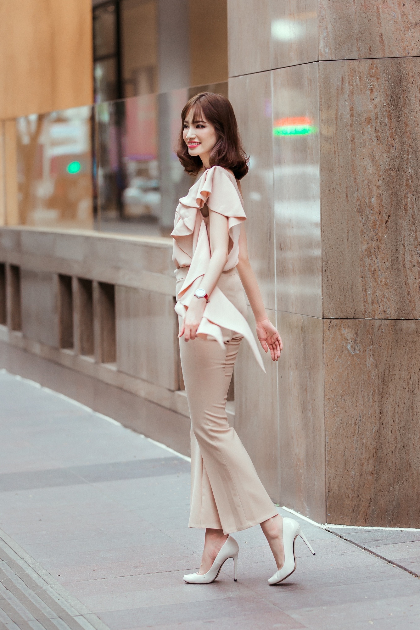 Truc Diem thanh lich voi gam mau pastel anh 2