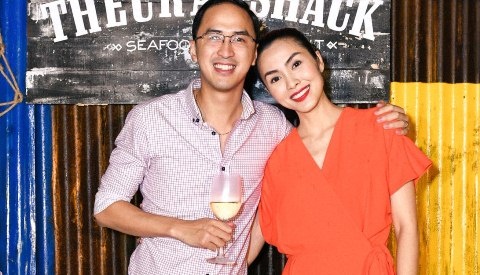 Tang Thanh Ha tinh tu ben chong o su kien hinh anh