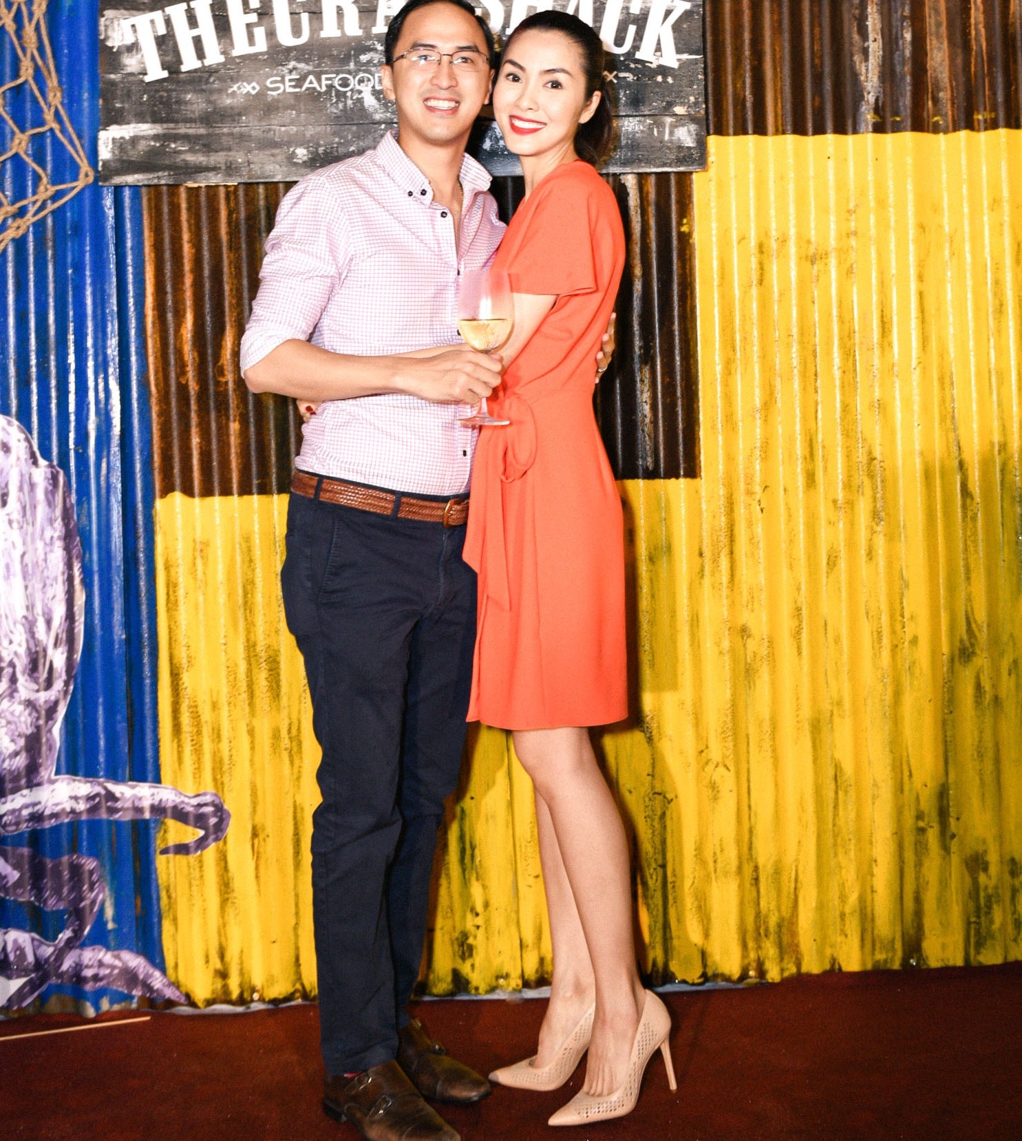 Tang Thanh Ha tinh cam ben chong anh 2