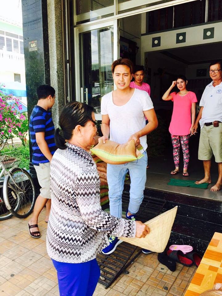 Kha Ly,  Thanh Duy phat gao tu thien anh 2