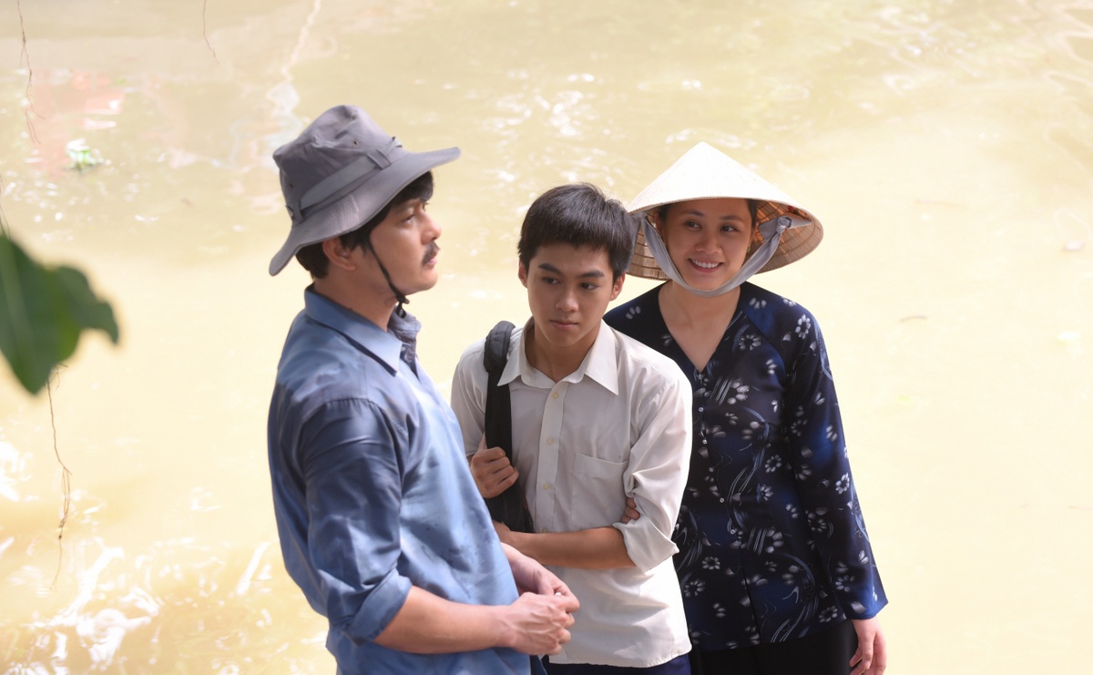 Van Trang tai hop tinh cu tren phim anh 6