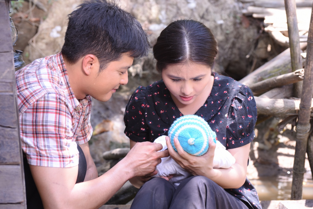 Van Trang tai hop tinh cu tren phim anh 2