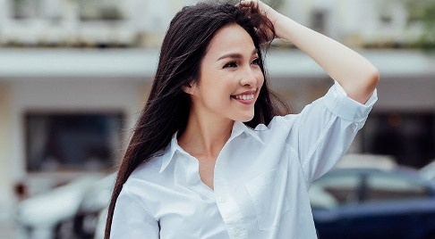 Hien Thuc phat song truc tiep dem nhac tai phong tra hinh anh