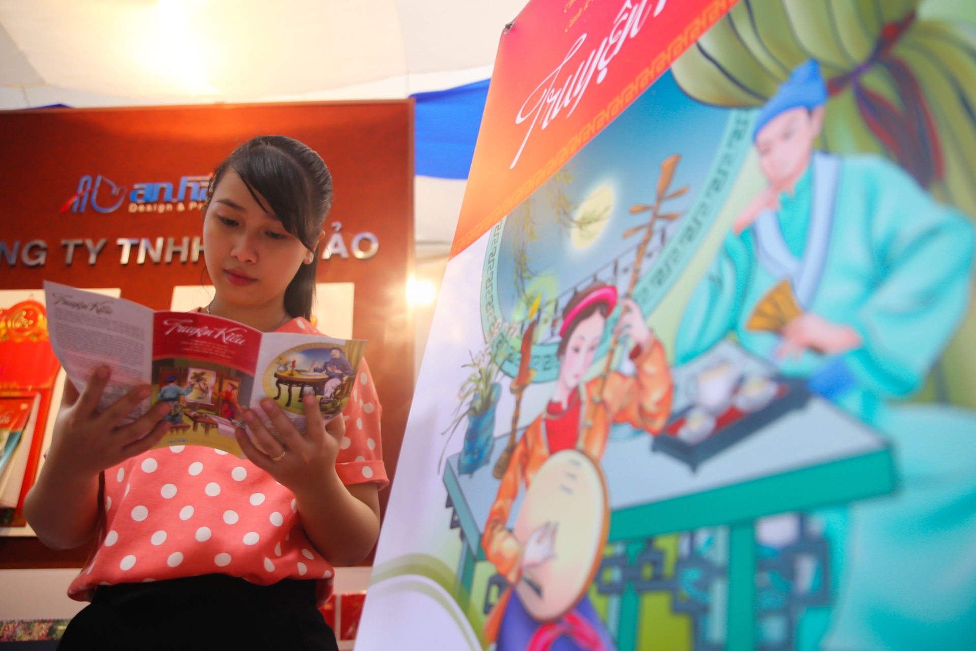 dua tho Kieu len lich anh 2