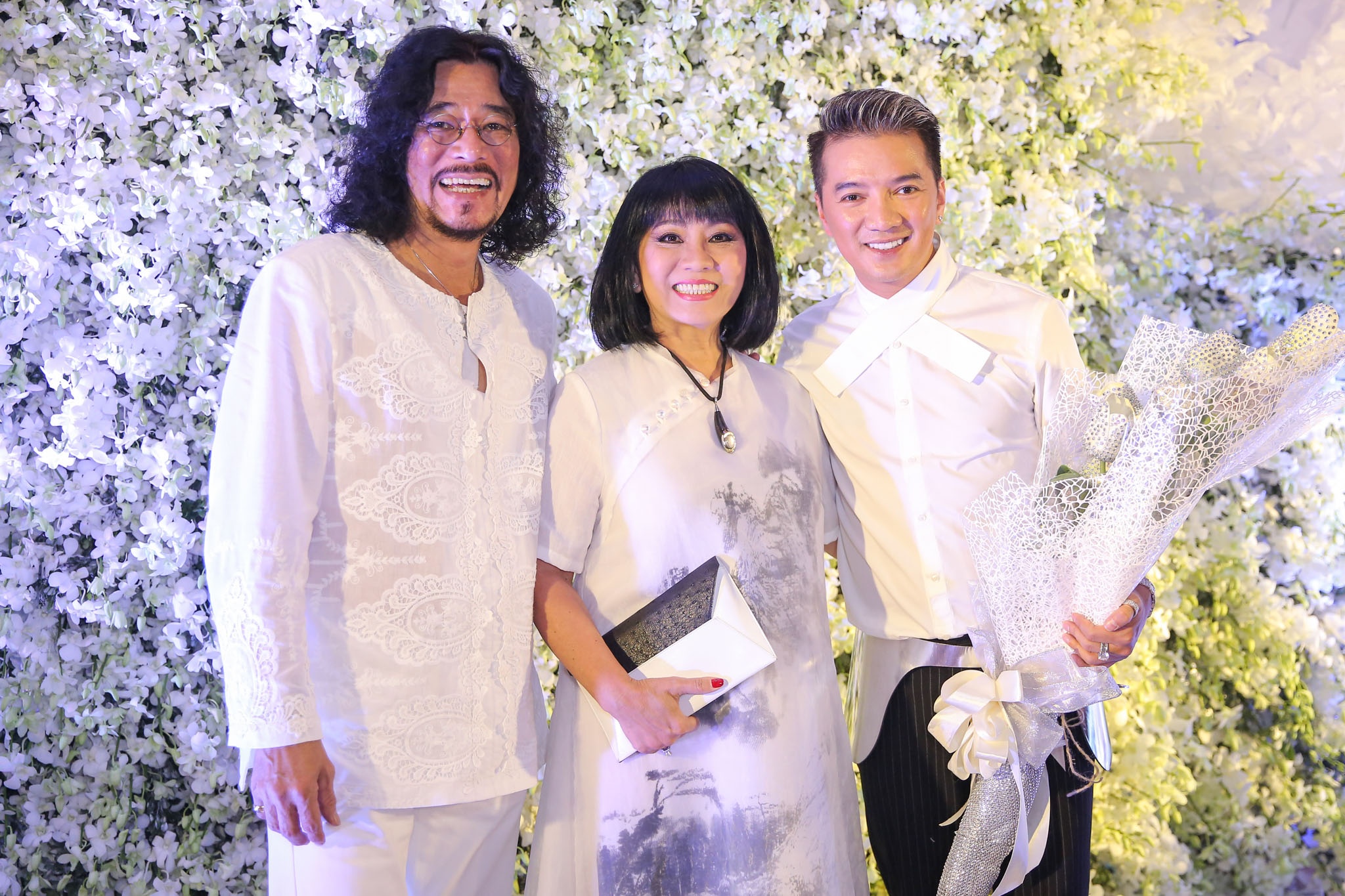 Sinh nhật lần thứ 45 của Đàm Vĩnh Hưng ảnh 11 Sinh nhat lan thu 45 cua Dam Vinh Hung anh 11