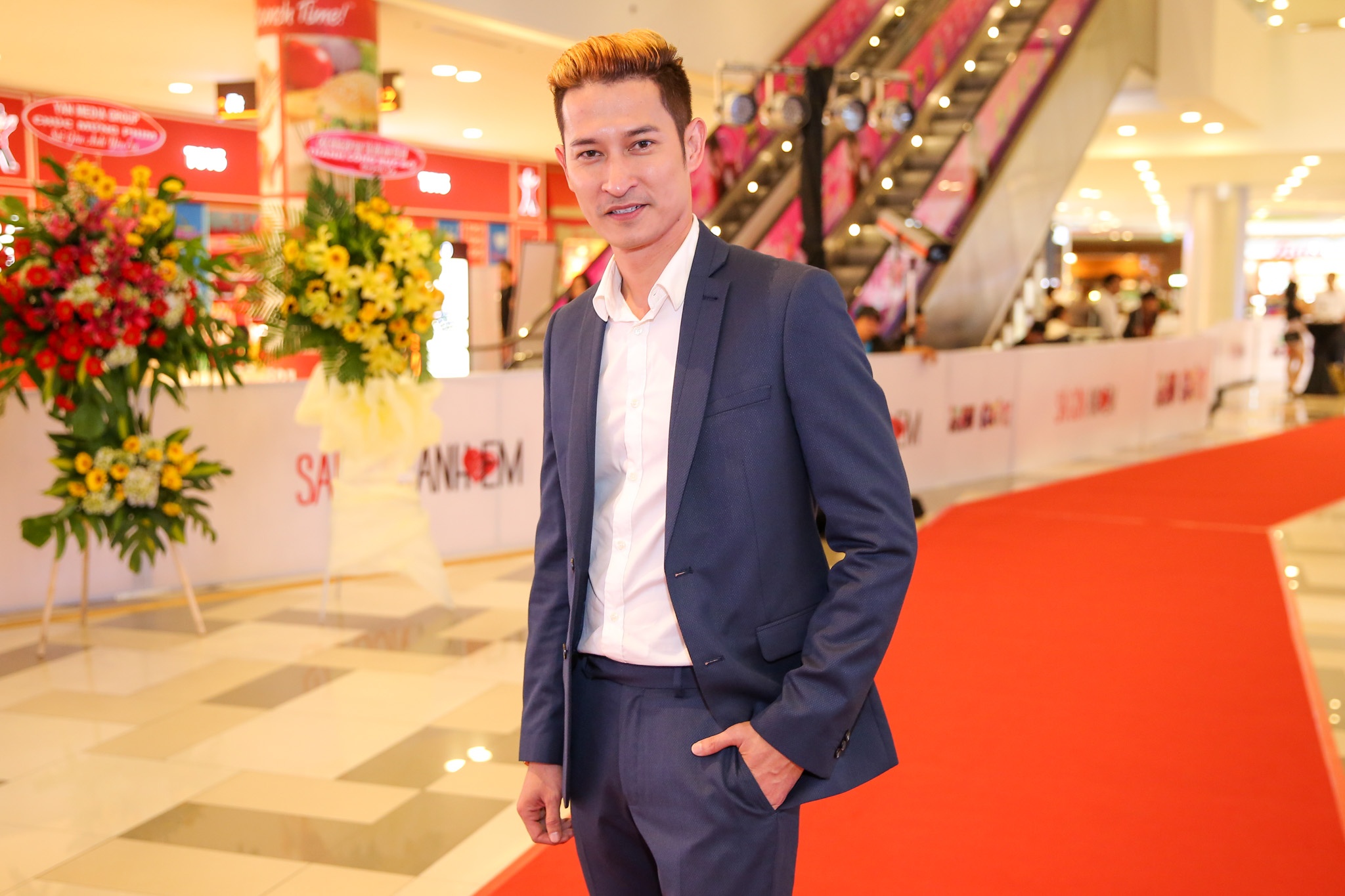 Sao Việt dự ra mắt phim Sài Gòn, anh yêu em ảnh 5 Sao Viet du ra mat phim Sai Gon, anh yeu em anh 5