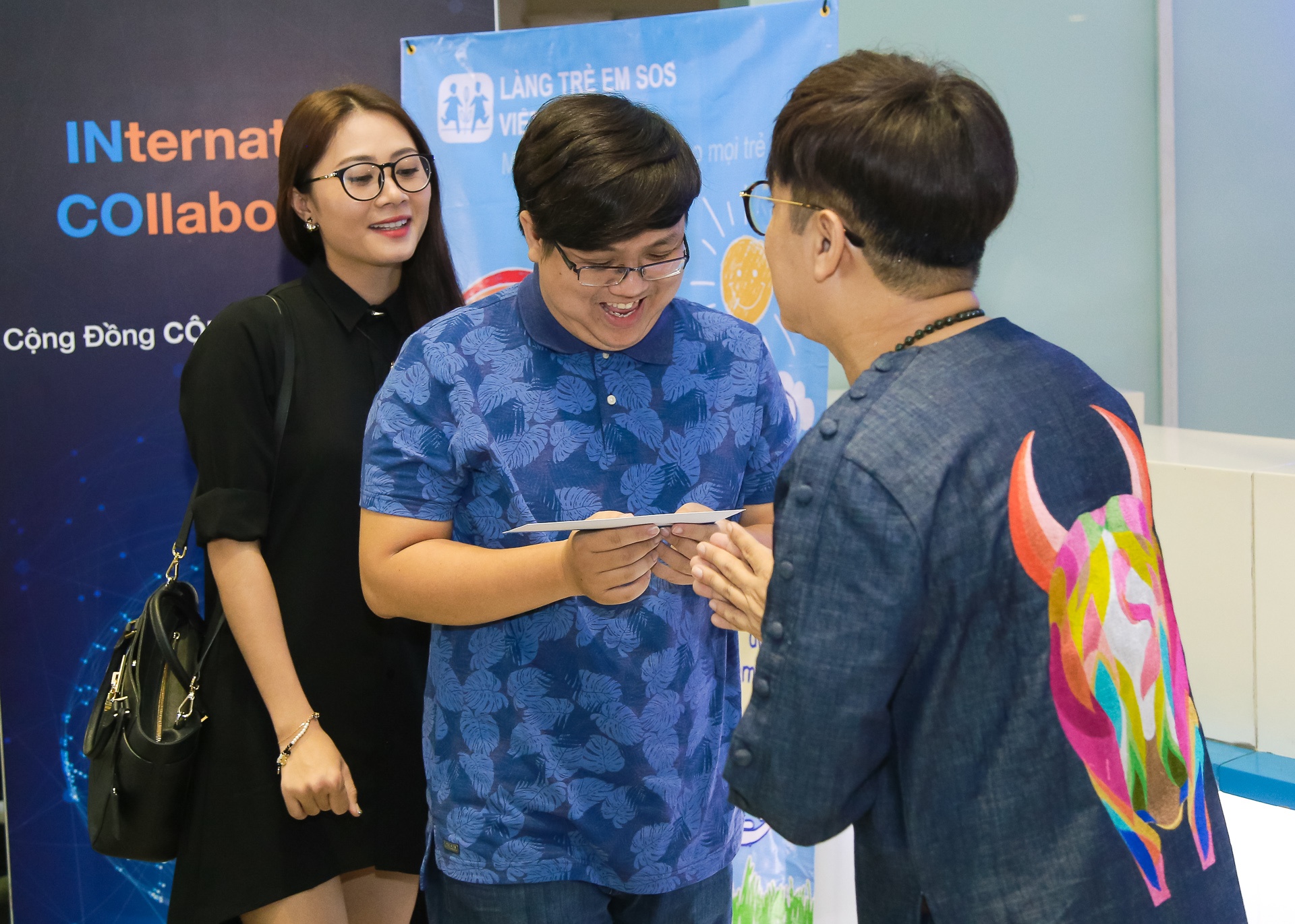 Đàm Vĩnh Hưng tất bật đi sự kiện ảnh 4 Dam Vinh Hung tat bat di su kien anh 4