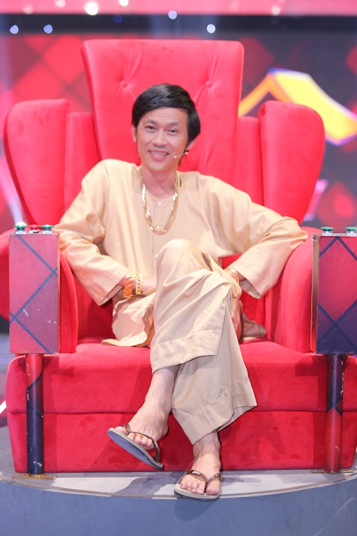 Hoai Linh deo vang day nguoi anh 2