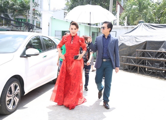 Manh Quynh tinh tu voi Phi Nhung anh 1