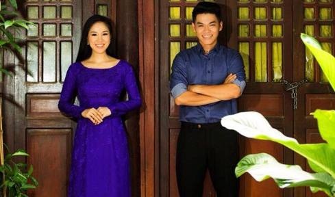 Le Phuong dep doi ben ban trai kem 9 tuoi hinh anh