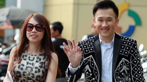 Em gai Hoai Linh ve nuoc xem Duong Trieu Vu lam giam khao hinh anh