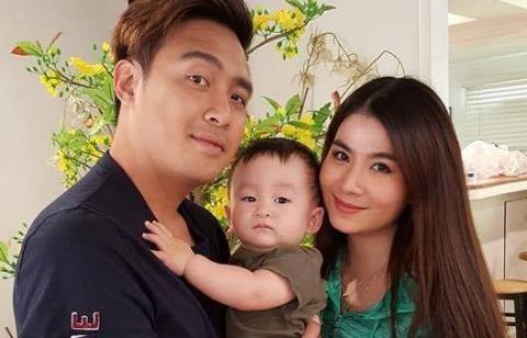 Kha Ly - Thanh Duy chup anh voi con trai Xuan Mai o My hinh anh