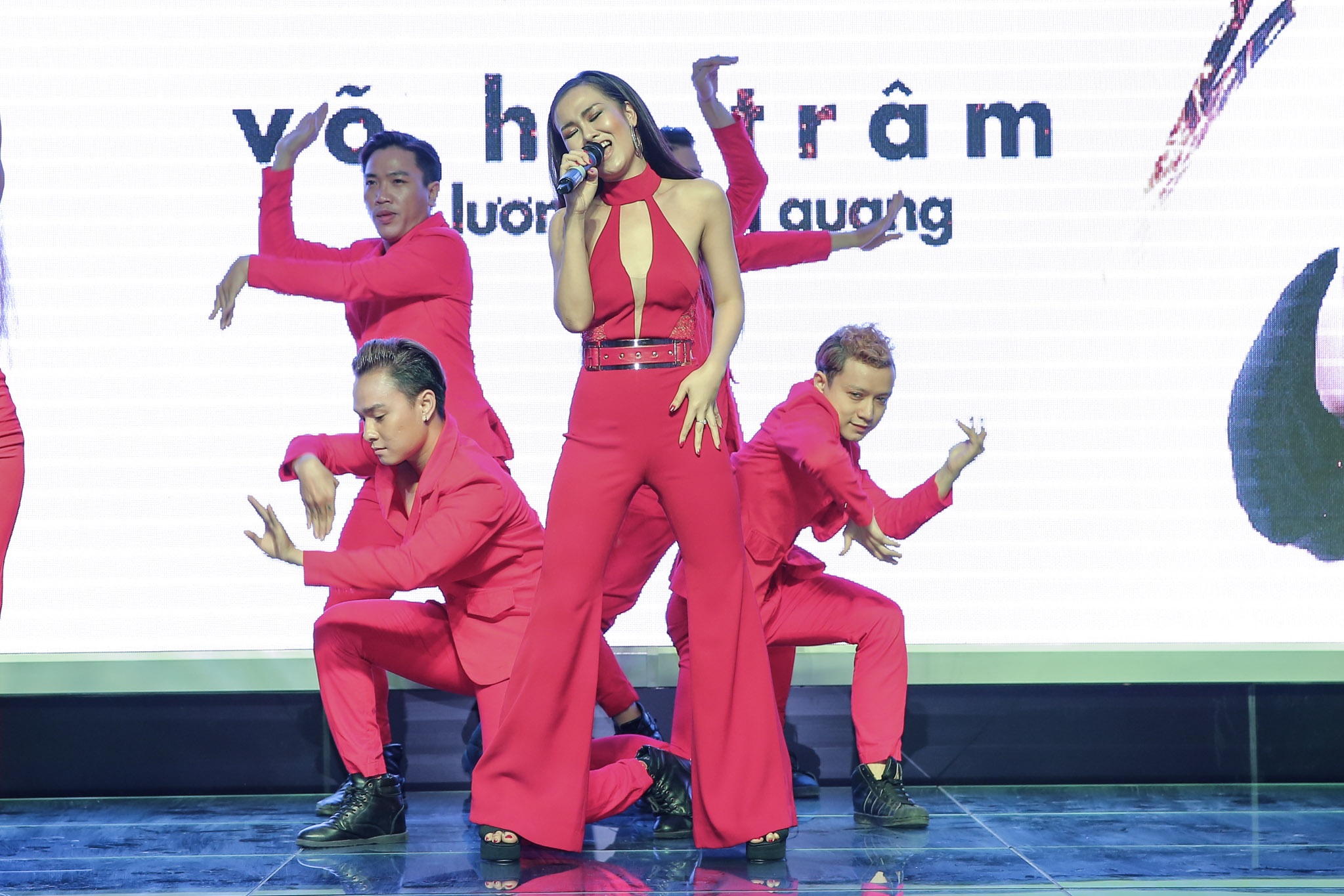 Vo Ha Tram ra mat MV Chay anh 9