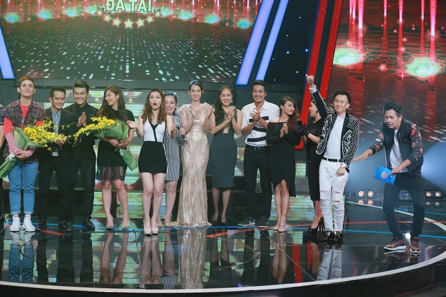 Hung Thuan hat cai luong khien khan gia thich thu anh 10