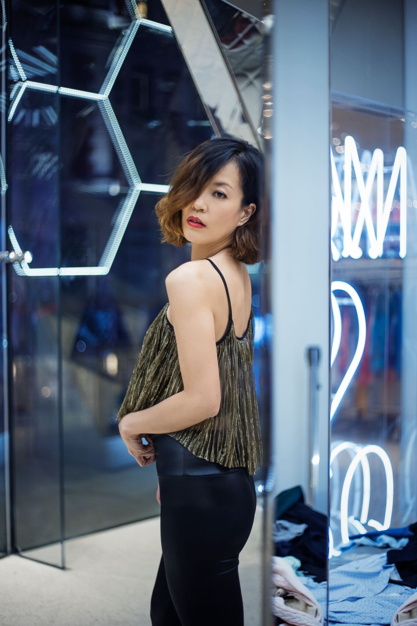 Chung Vu Thanh Uyen nang dong o My anh 3