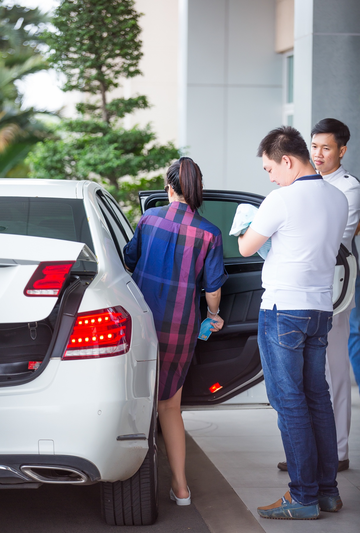 Duong Cam Lynh xuat vien anh 7