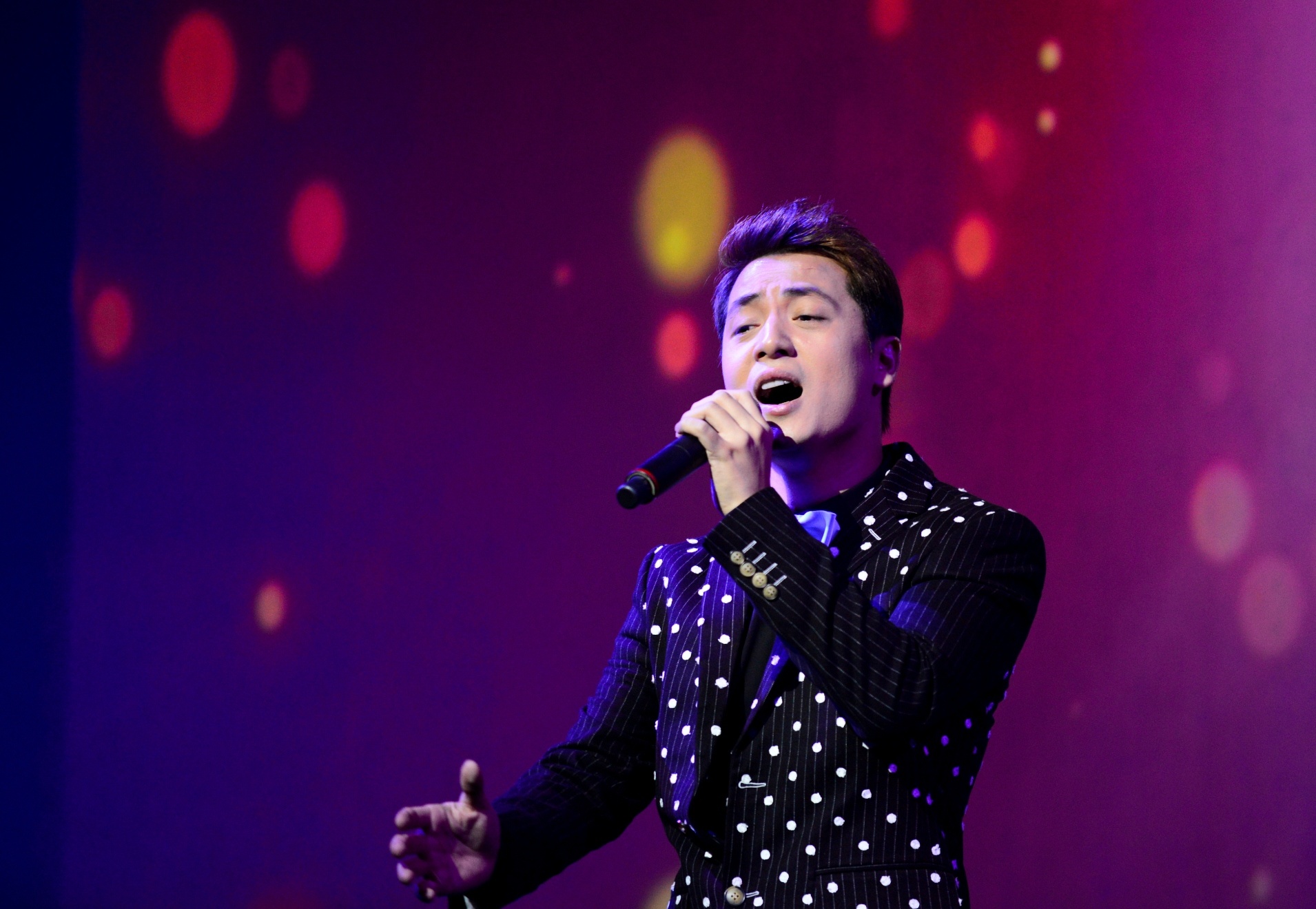 dem nhac Huong ve mien Trung thu duoc 700 trieu anh 9