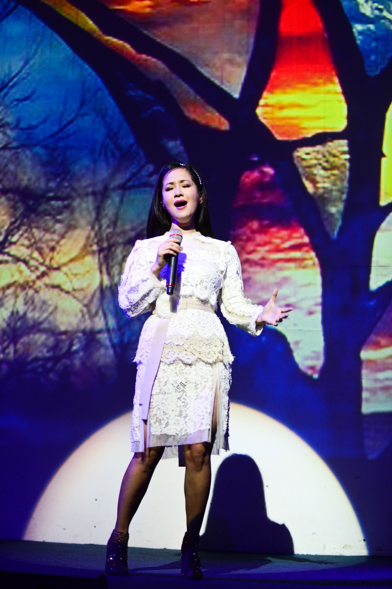 dem nhac Huong ve mien Trung thu duoc 700 trieu anh 4