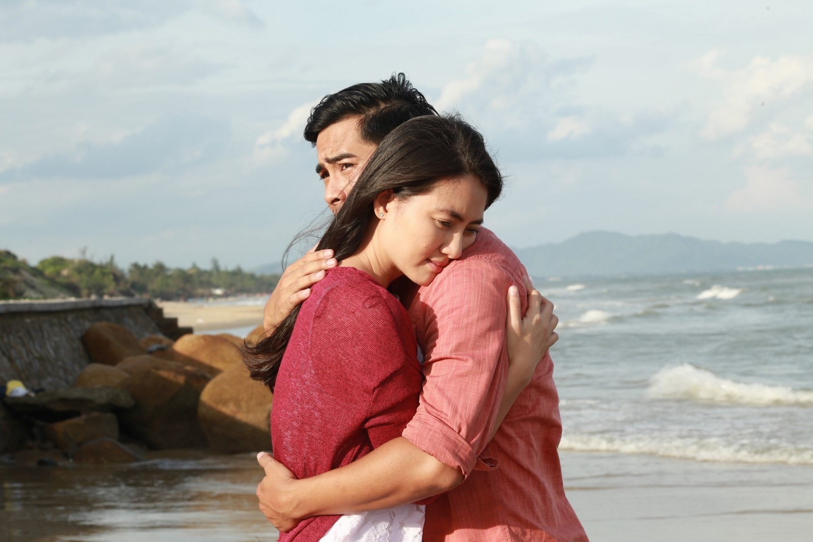 Vo chong Ngoc Lan lam tinh nhan trong phim anh 4