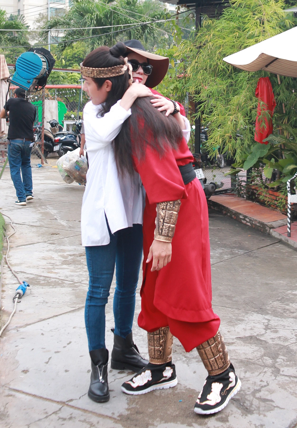 Diep Lam Anh cham soc ban dien anh 3