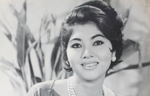 Ngam my nhan Sai Gon xua o duong sach TP.HCM hinh anh