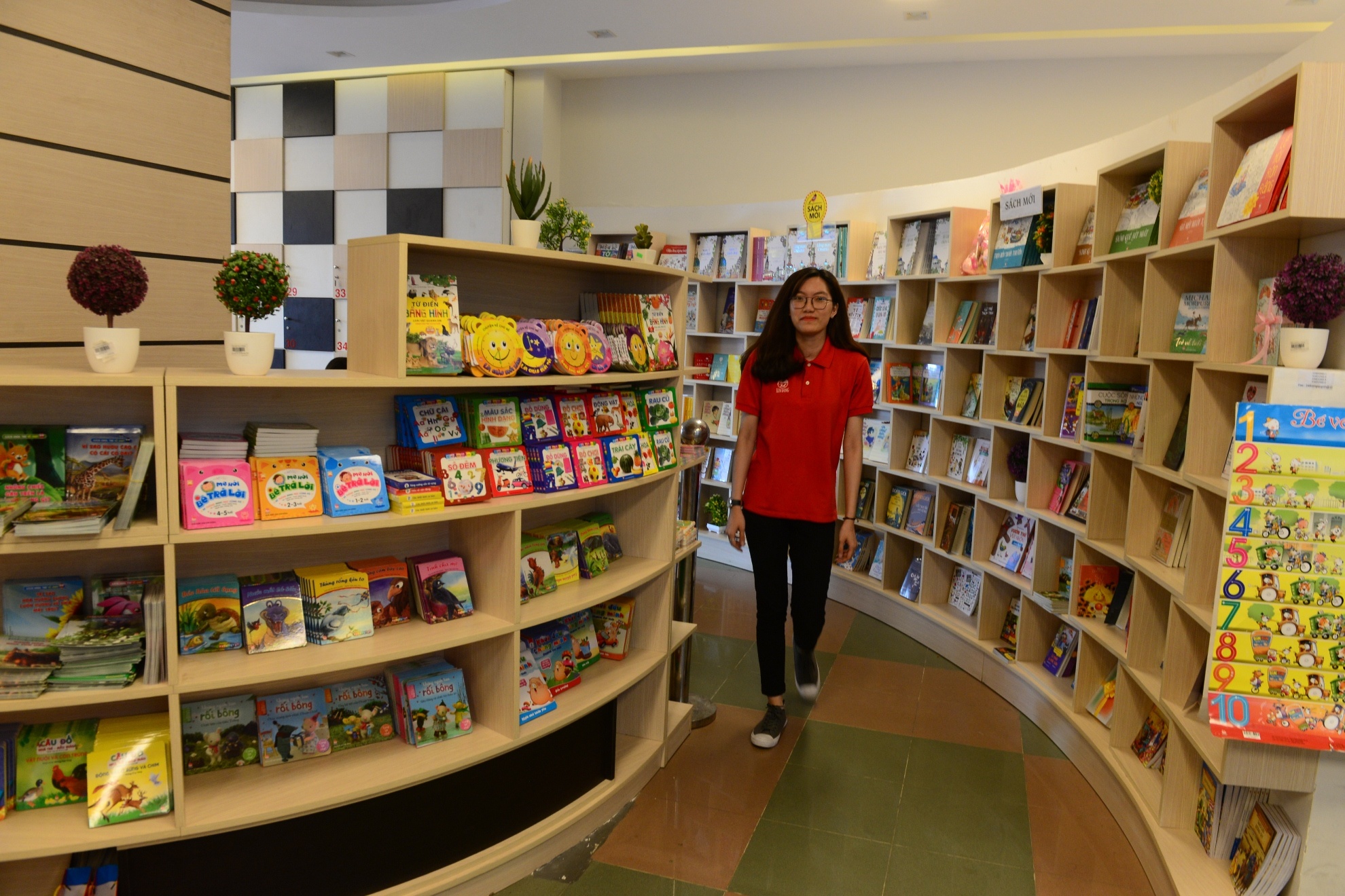 Trung tâm sách thiếu nhi lớn nhất TP.HCM ảnh 4 Trung tam sach thieu nhi lon nhat TP.HCM anh 4
