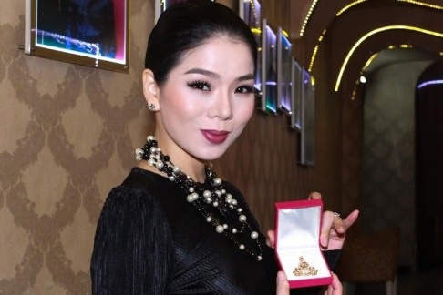 Le Quyen mang tuong Phat kim cuong dau gia tu thien hinh anh