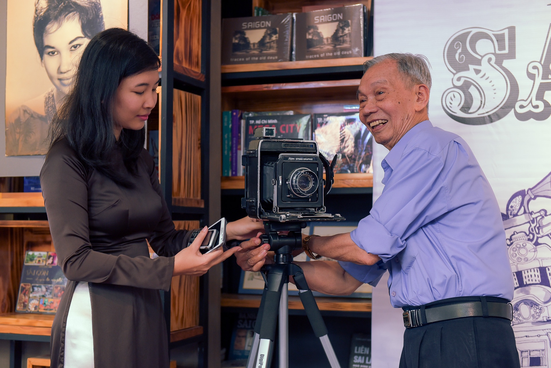 Trien lam my nhan Sai Gon anh 6