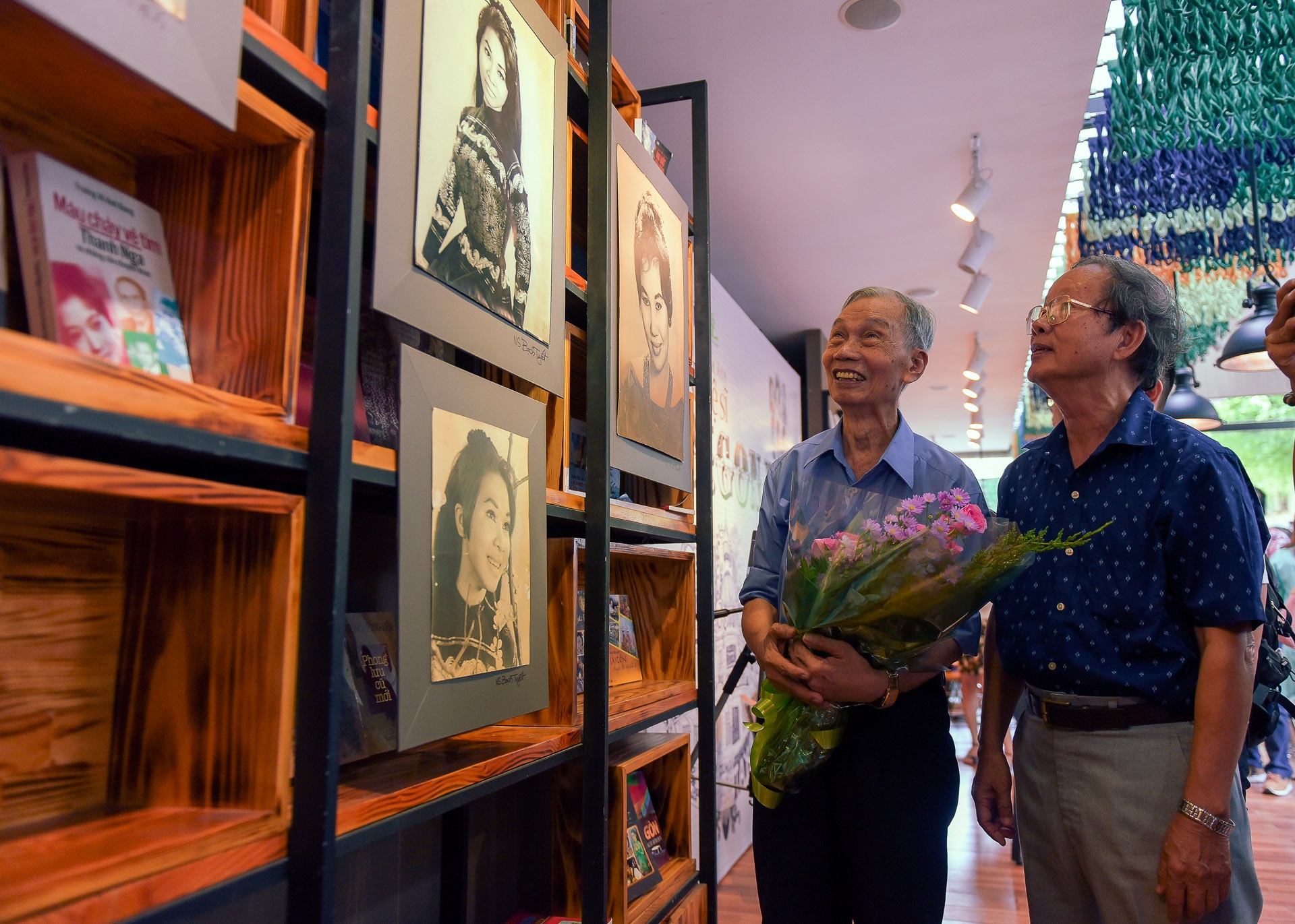 Trien lam my nhan Sai Gon anh 1