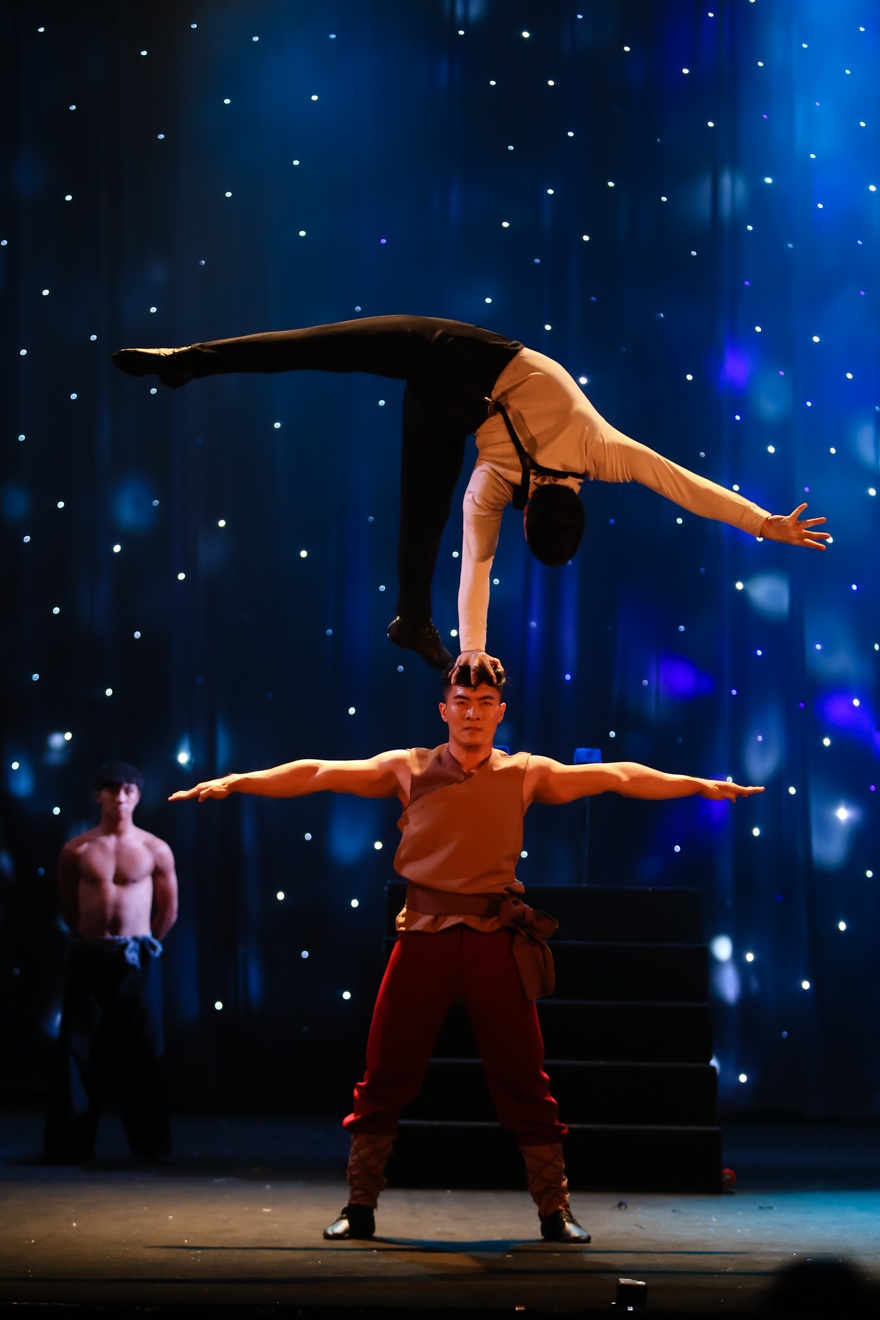 Hinh anh dep trong live show kich xiec 2 ty anh 6