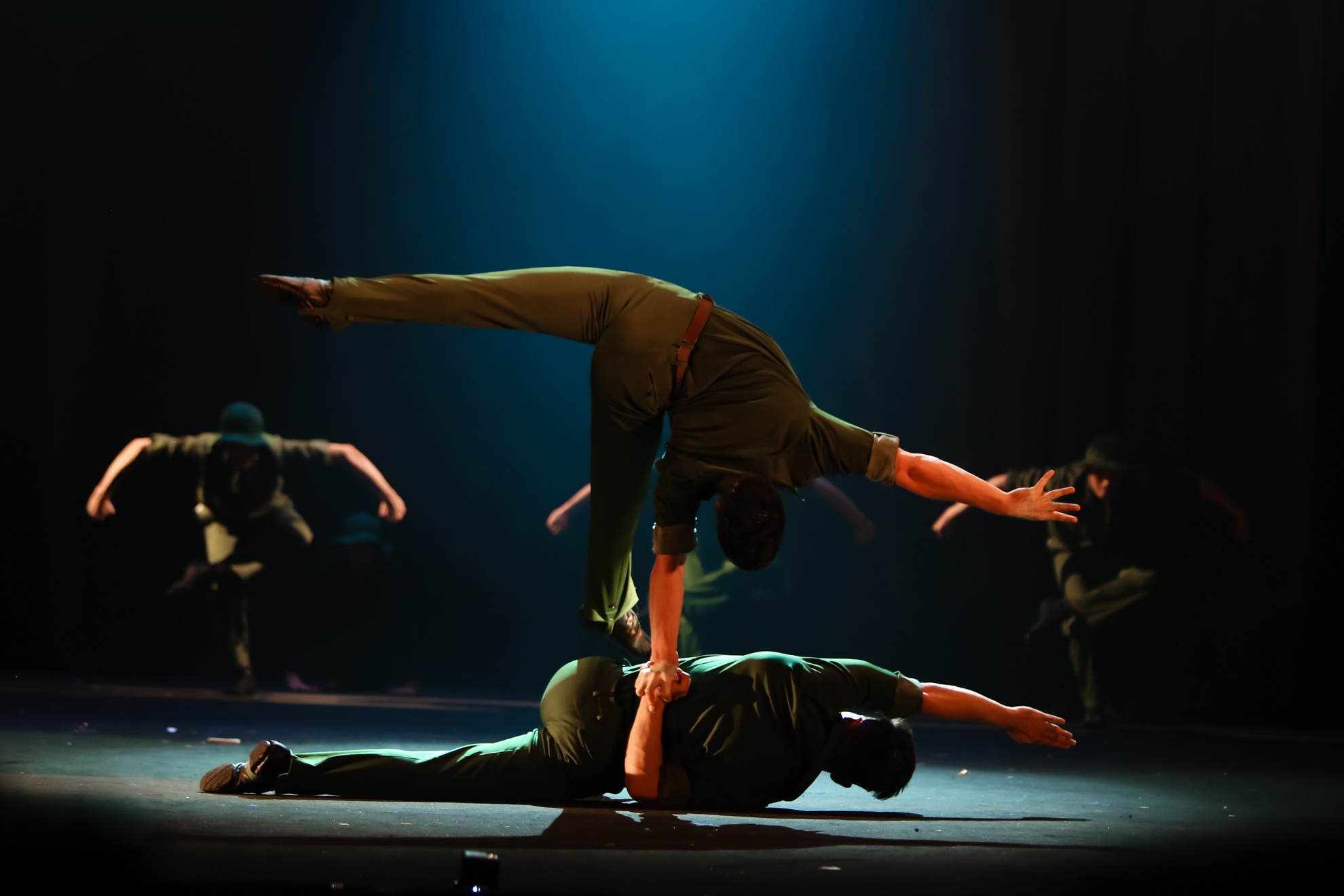 Hinh anh dep trong live show kich xiec 2 ty anh 9