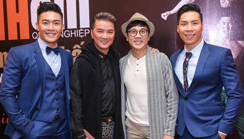 Dan sao Viet hao hung xem kich xiec hinh anh
