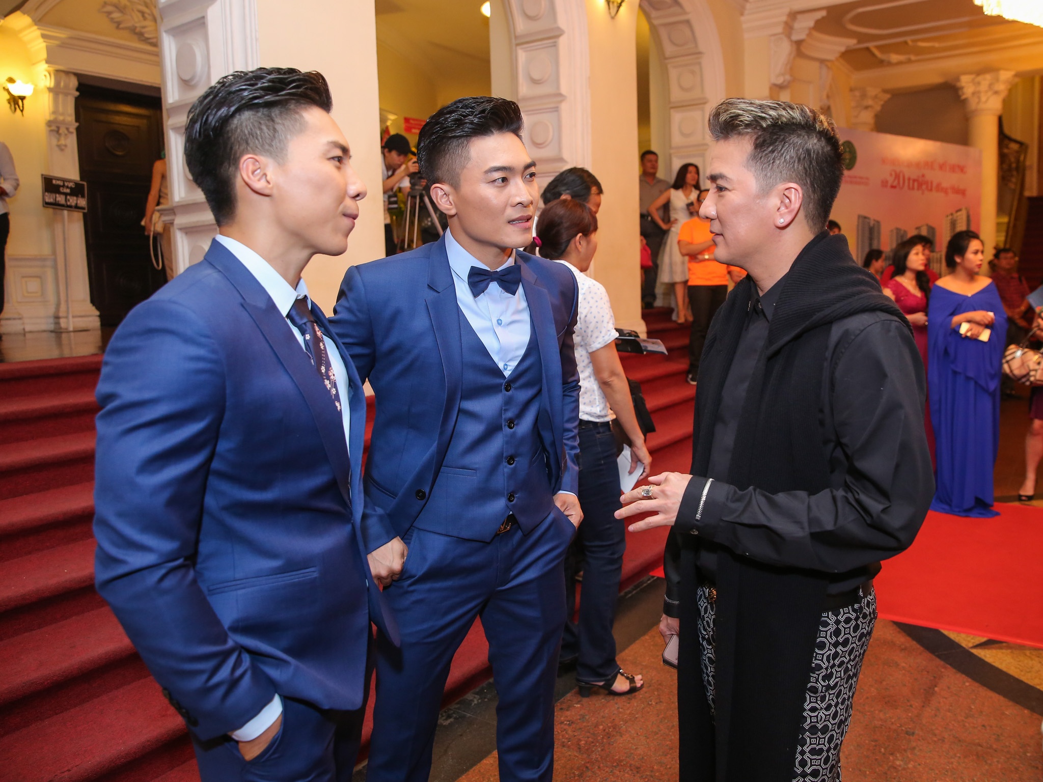 Sao Việt đi xem kịch xiếc ảnh 5 Sao Viet di xem kich xiec anh 5