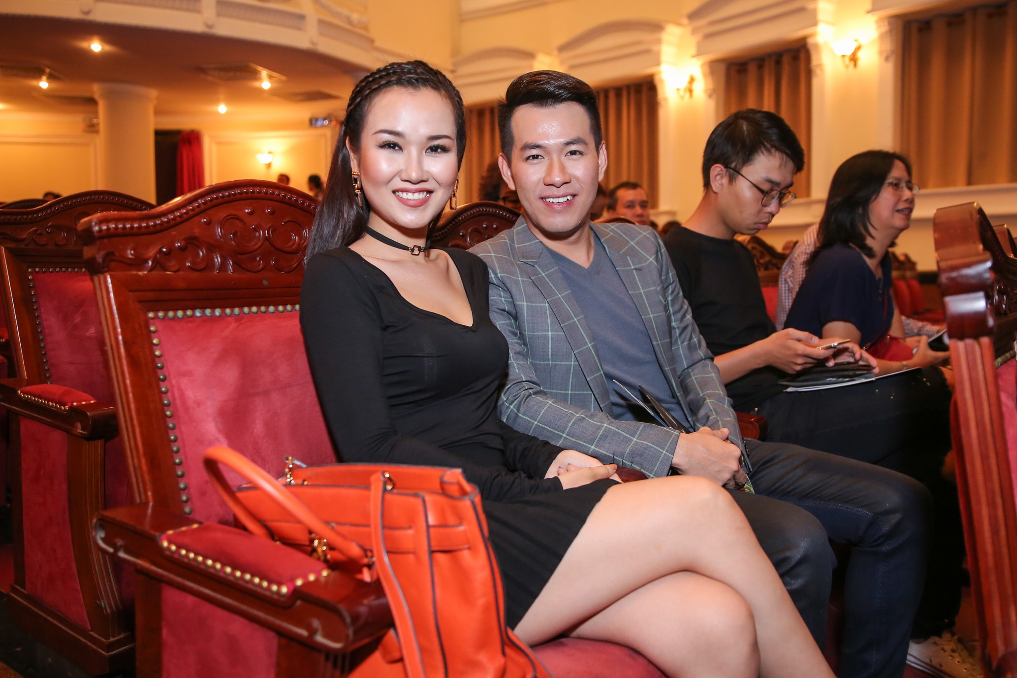 Sao Việt đi xem kịch xiếc ảnh 11 Sao Viet di xem kich xiec anh 11