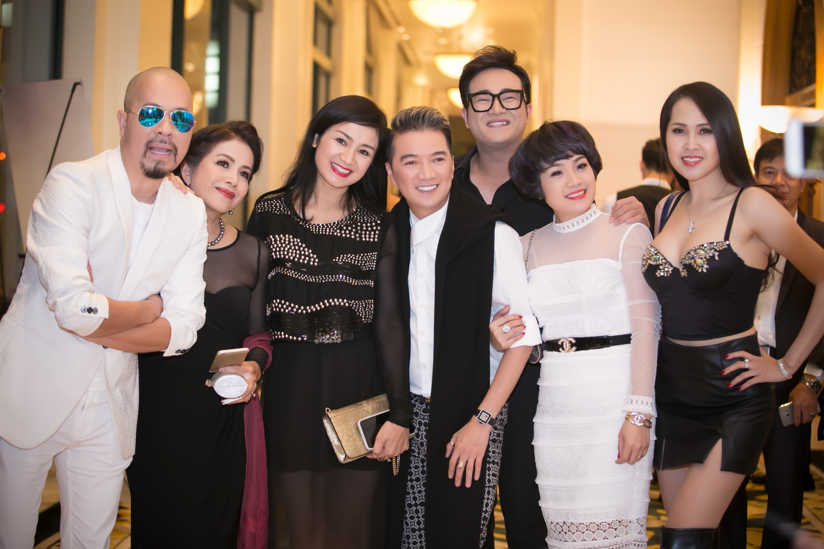 Gái nhảy Minh Thư đi xem phim ảnh 7 Gai nhay Minh Thu di xem phim anh 7