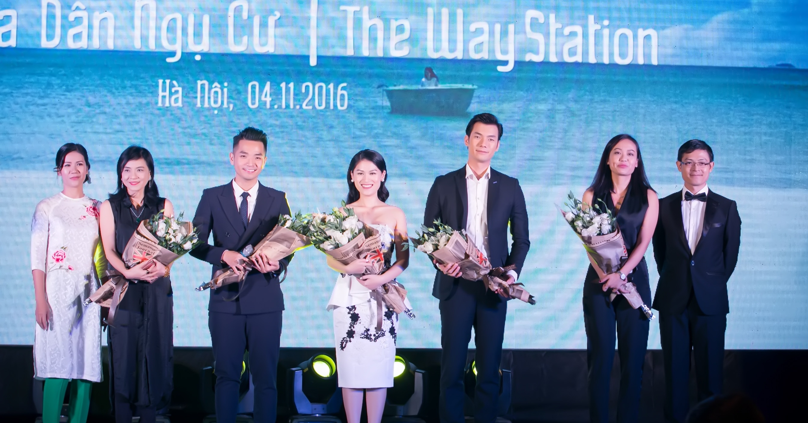 Gái nhảy Minh Thư đi xem phim ảnh 10 Gai nhay Minh Thu di xem phim anh 10