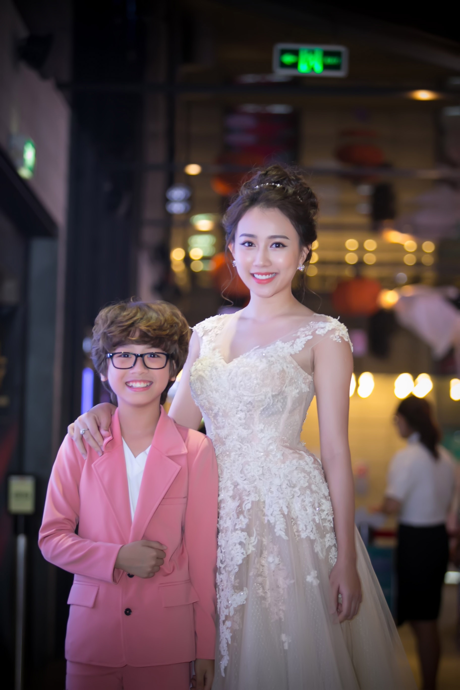 Gia Khiêm tinh nghịch đi ra mắt phim ảnh 2 Gia Khiem tinh nghich di ra mat phim anh 2