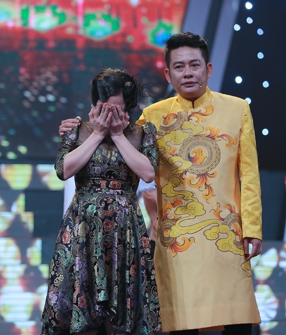 Viet Huong khoc khi Tan Beo cong anh 2