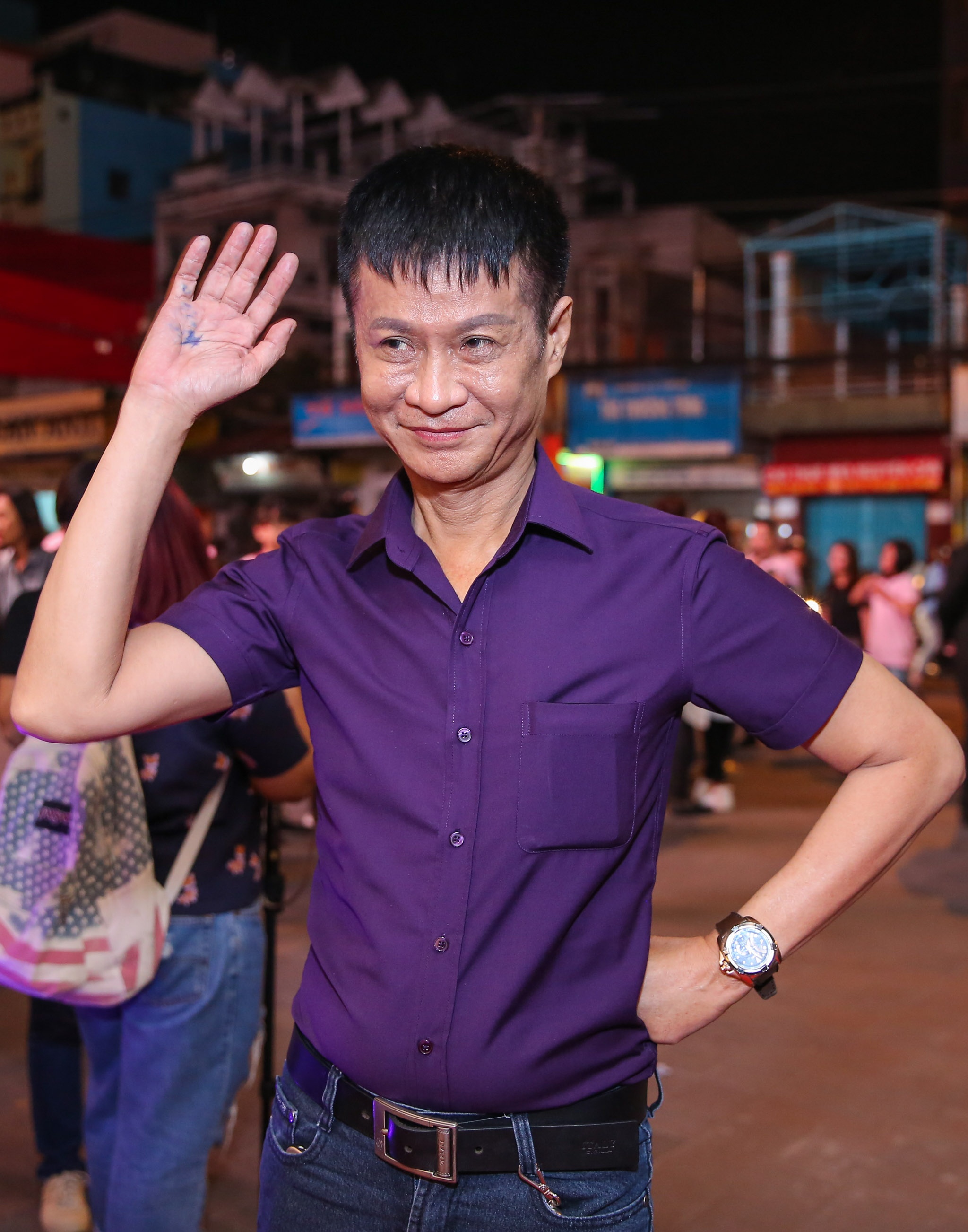 Angela Phuong Trinh dien dam xe sau di ra mat phim anh 8